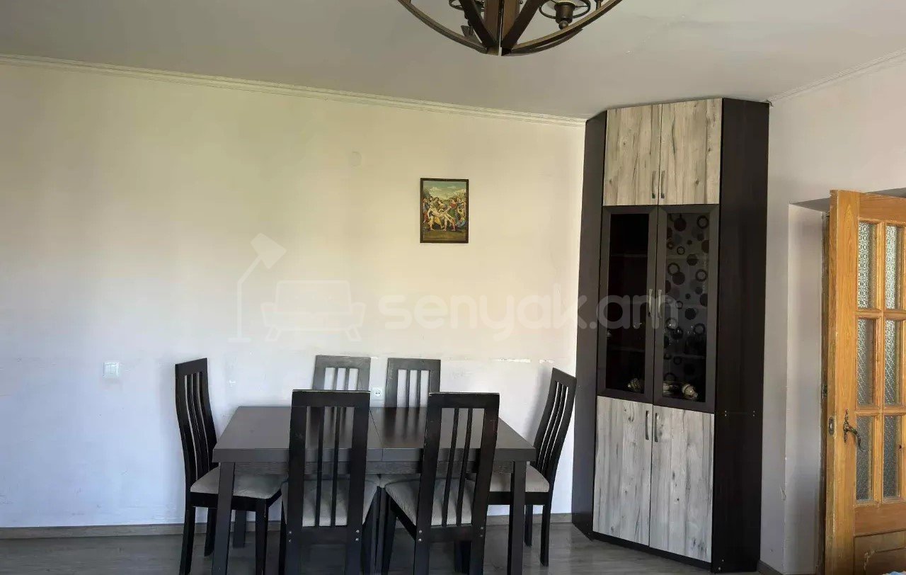 2 Սենյականոց Բնակարան Քարե Շենքում, 50քմ, 3/5 հարկ, Կապիտալ Վերանորոգված