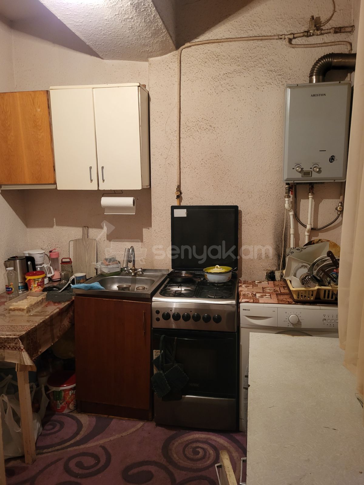 2 Սենյականոց Բնակարան Քարե Շենքում, 36քմ, 2/5 հարկ, Նորմալ Վիճակում