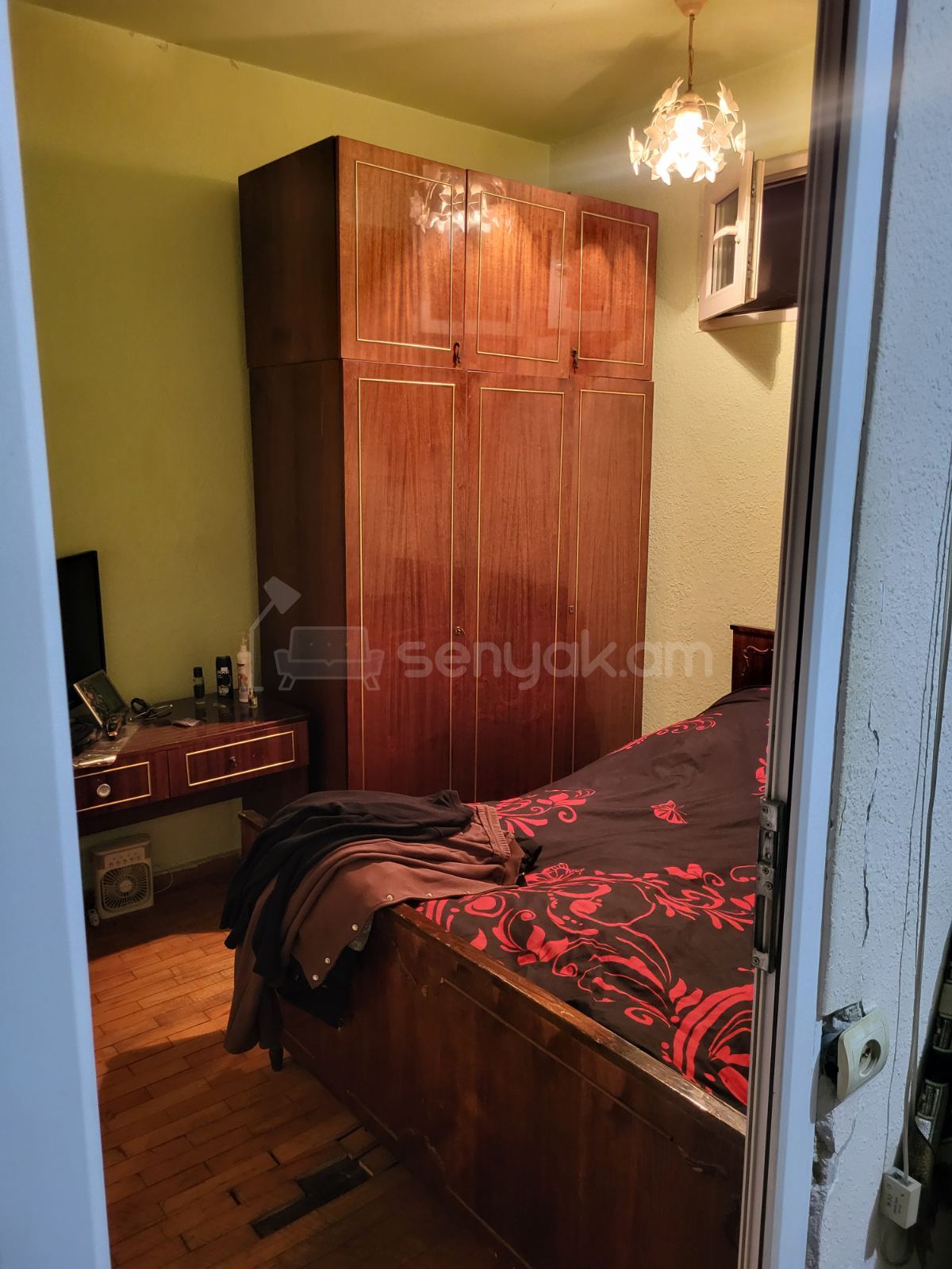 2 Սենյականոց Բնակարան Քարե Շենքում, 36քմ, 2/5 հարկ, Նորմալ Վիճակում