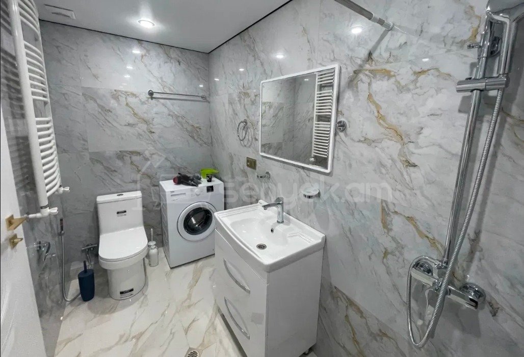 3 Սենյականոց Բնակարան Նորակառույցում, 67քմ, 3/10 հարկ, Դիզայներական Վերանորոգված, Կահավորված