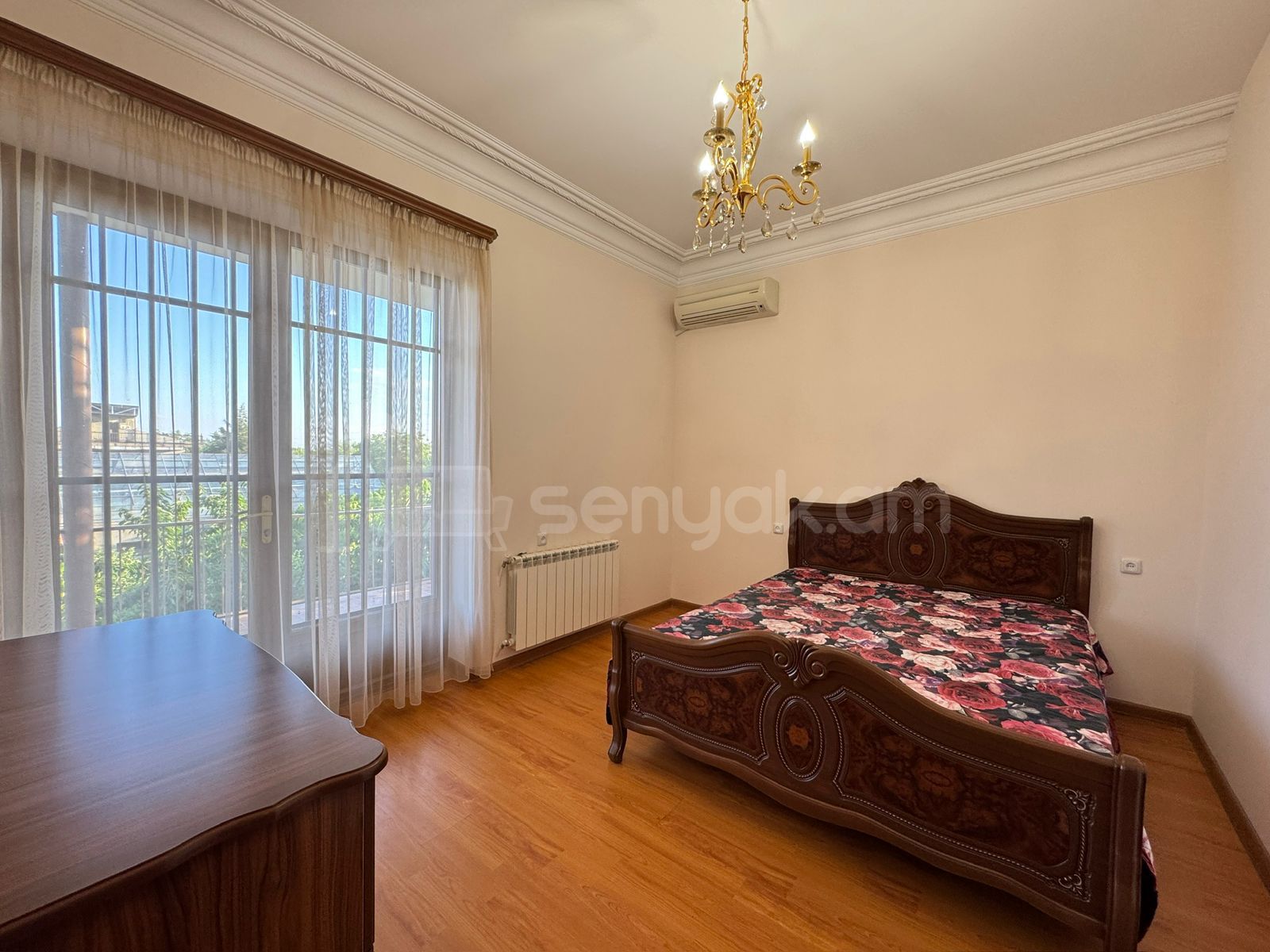 4 Սենյականոց Շքեղ Առանձնատուն, 377քմ, Ավտոտնակով