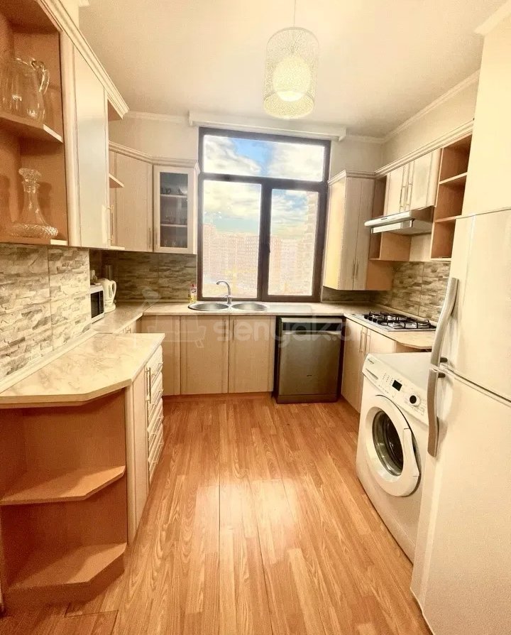 3 Սենյականոց Բնակարան Նորակառույցում, 74քմ, 11/15 հարկ, Կապիտալ Վերանորոգված, Կահավորված, Արևկող