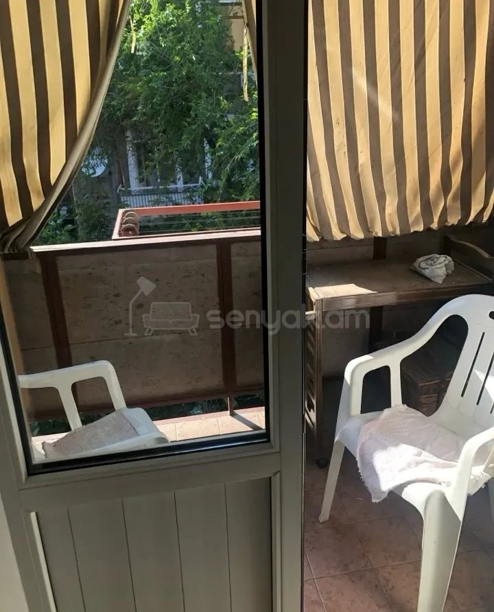 3 Սենյականոց Բնակարան Քարե Շենքում, 94քմ, 3/4 հարկ, Նորմալ Վիճակում