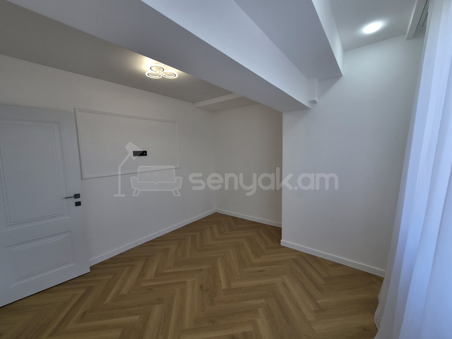 3 Սենյականոց Բնակարան, 63քմ, 12/13 հարկ, Դիզայներական Վերանորոգված