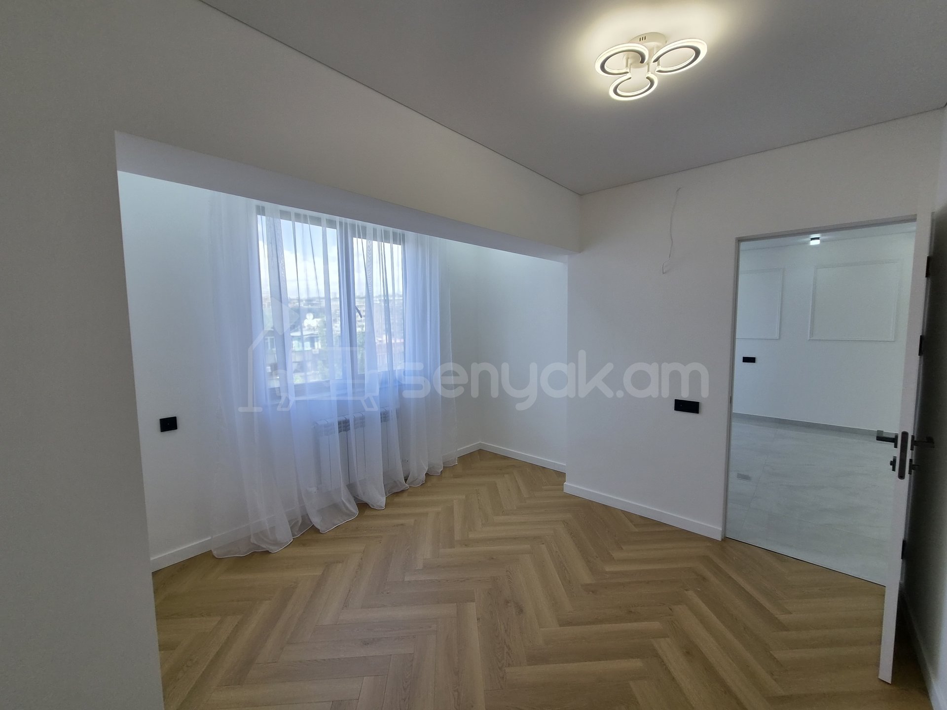 3 Սենյականոց Բնակարան, 63քմ, 12/13 հարկ, Դիզայներական Վերանորոգված