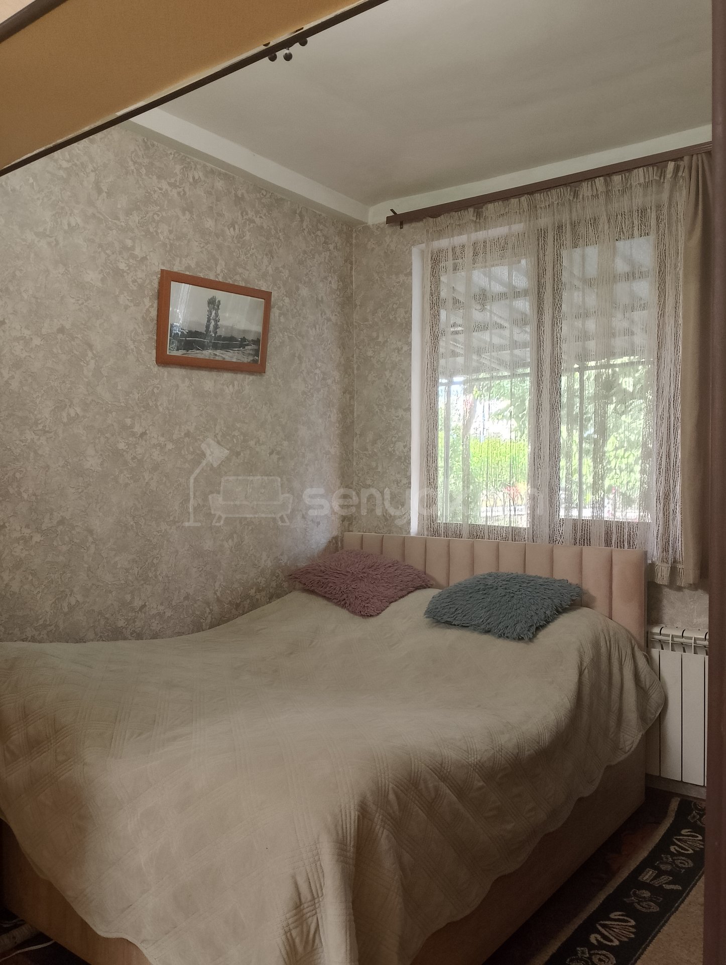 3 Սենյականոց Բնակարան Քարե Շենքում, 54քմ, 1/4 հարկ, Նորմալ Վիճակում