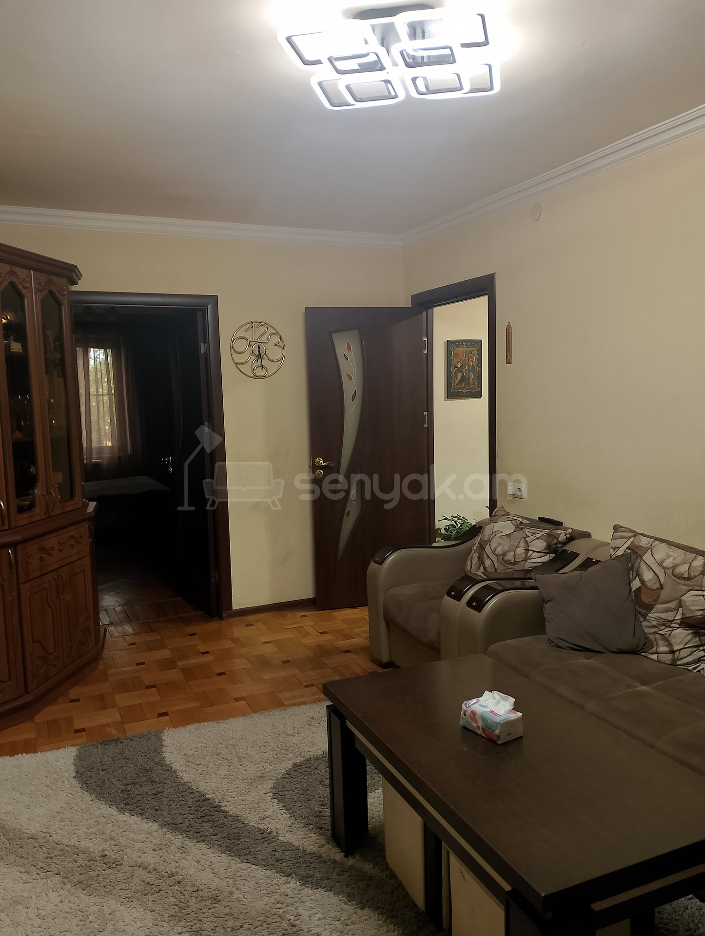 3 Սենյականոց Բնակարան Քարե Շենքում, 54քմ, 1/4 հարկ, Նորմալ Վիճակում