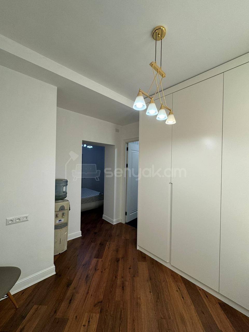 2 Սենյականոց Բնակարան Քարե Շենքում, 57քմ, 2/5 հարկ, Դիզայներական Վերանորոգված, Կահավորված