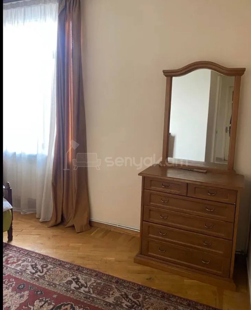 4 Սենյականոց Բնակարան Քարե Շենքում, 88քմ, 2/5 հարկ, Նորմալ Վիճակում