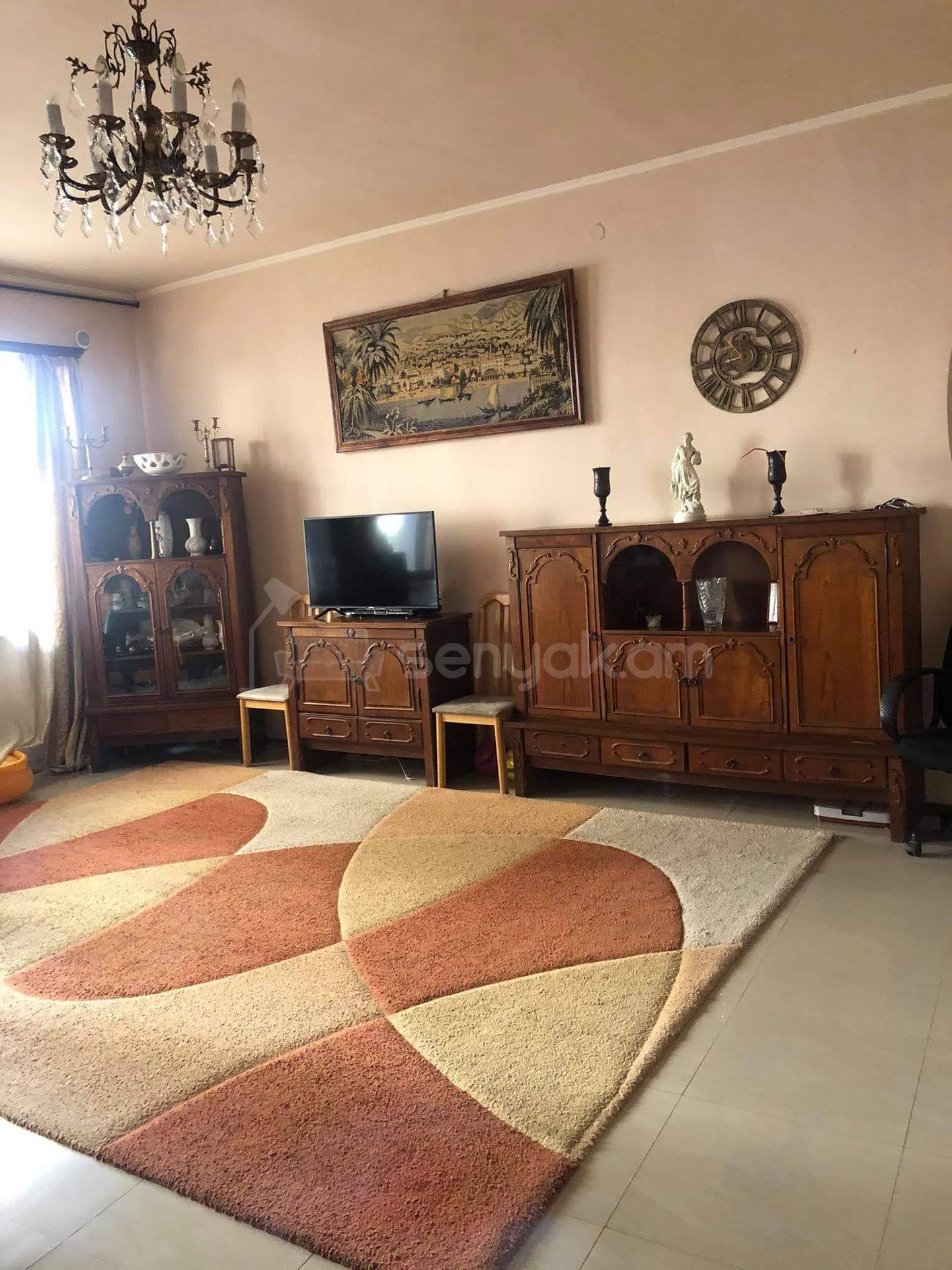 3 Սենյականոց Բնակարան Քարե Շենքում, 97քմ, 2/5 հարկ, Կոսմետիկ Վերանորոգված