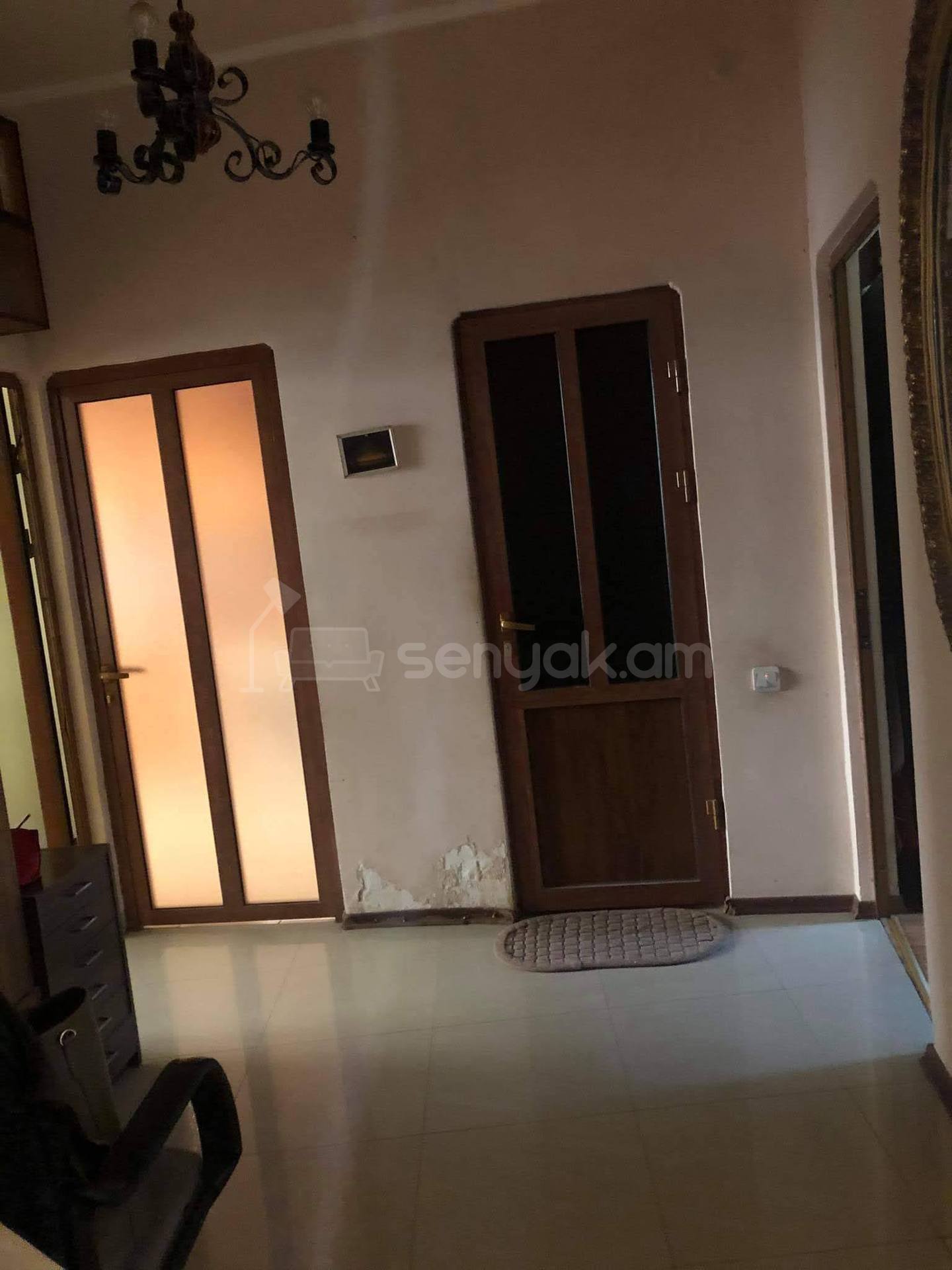 3 Սենյականոց Բնակարան Քարե Շենքում, 97քմ, 2/5 հարկ, Կոսմետիկ Վերանորոգված