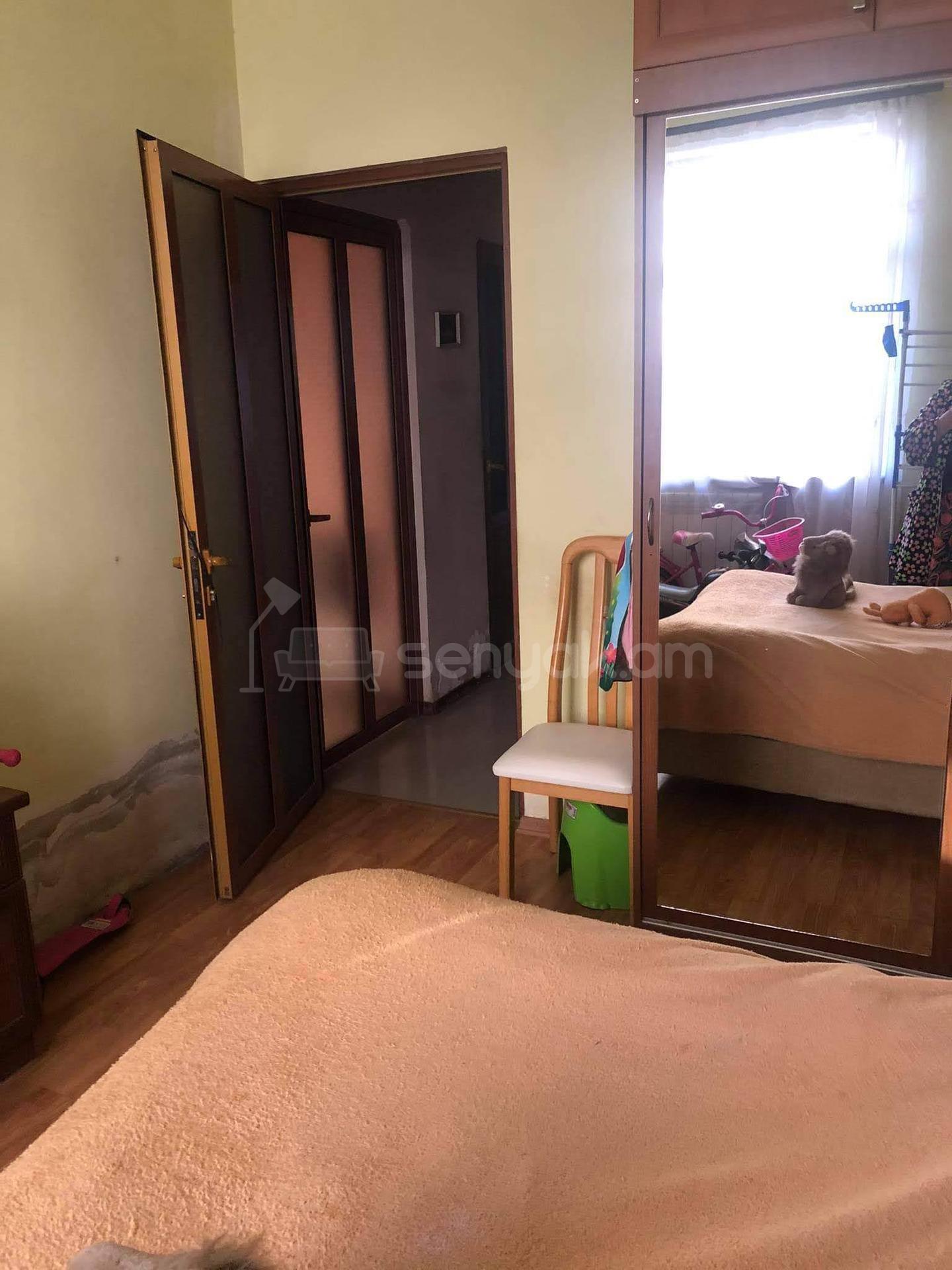 3 Սենյականոց Բնակարան Քարե Շենքում, 97քմ, 2/5 հարկ, Կոսմետիկ Վերանորոգված