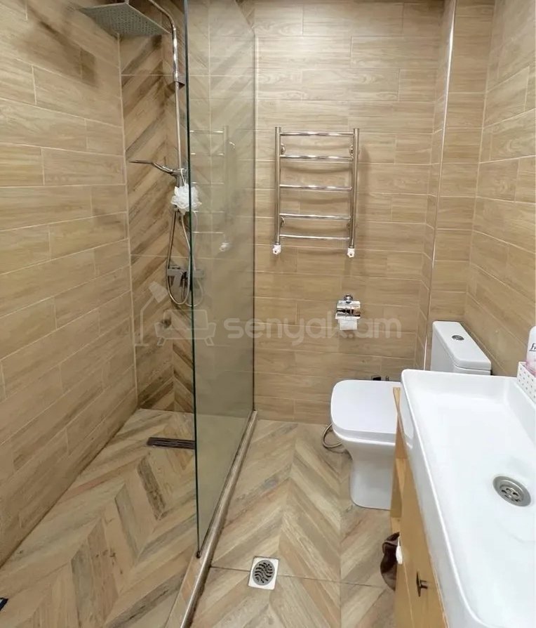 2 Սենյականոց Բնակարան Քարե Շենքում, 61քմ, 4/5 հարկ, Կապիտալ Վերանորոգված, Կահավորված, Արևկող