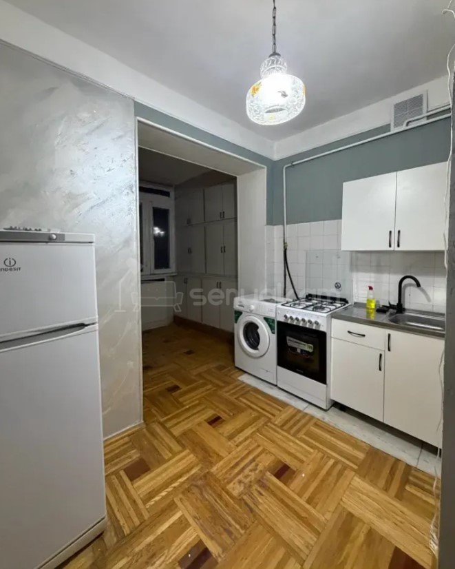 1 Սենյականոց Բնակարան Քարե Շենքում, 44քմ, 5/5 հարկ, Կոսմետիկ Վերանորոգված
