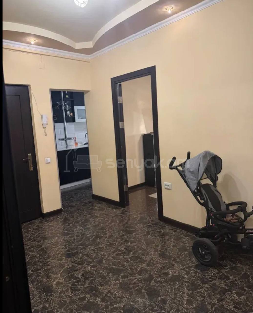 3 Սենյականոց Բնակարան, 73քմ, 1/9 հարկ, Կապիտալ Վերանորոգված