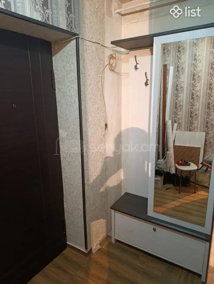 1 Սենյականոց Բնակարան Քարե Շենքում, 40քմ, 4/5 հարկ, Կապիտալ Վերանորոգված, Կահավորված, Արևկող