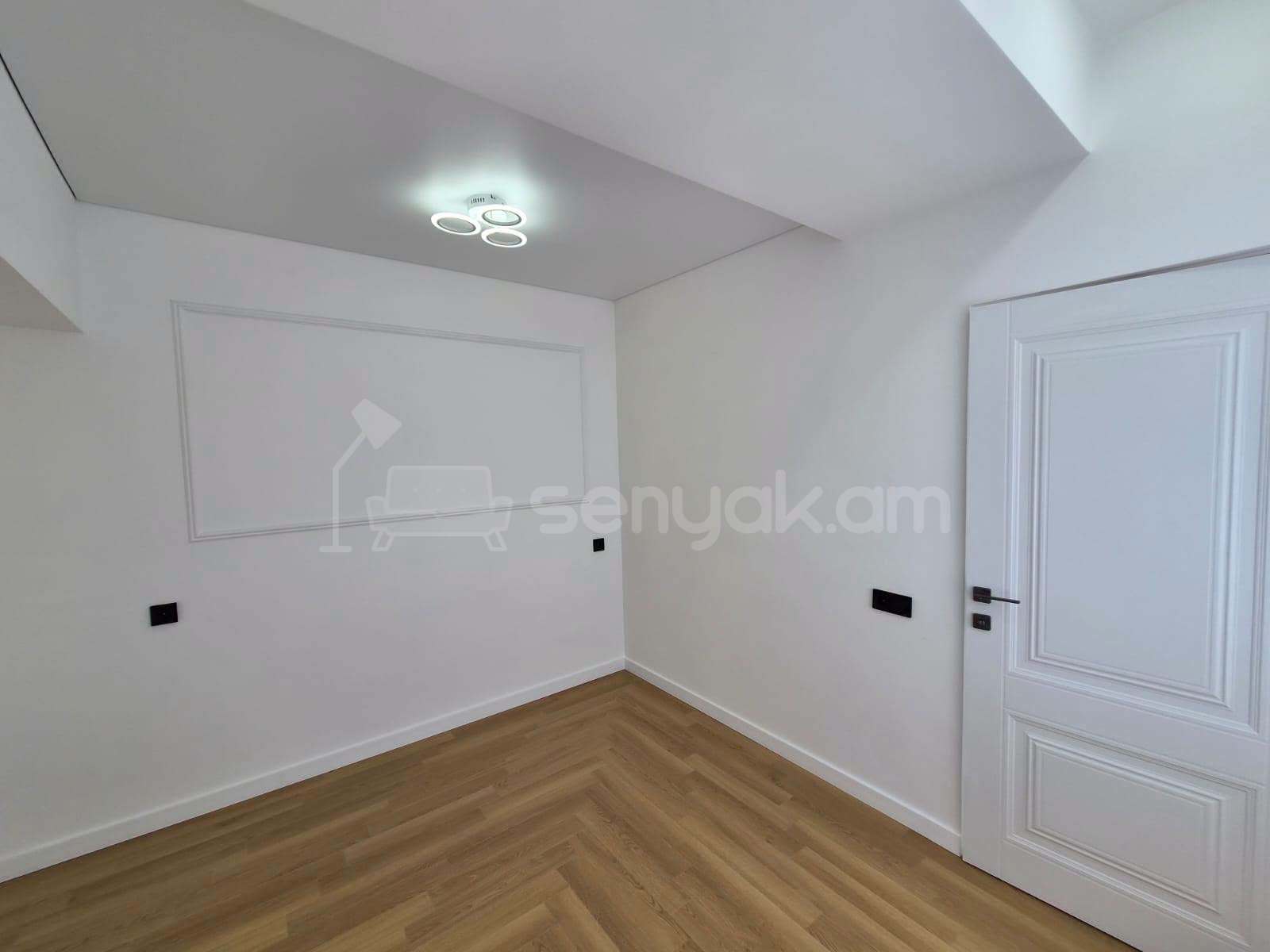 2 Սենյականոց Բնակարան, 36քմ, 12/13 հարկ, Կապիտալ Վերանորոգված