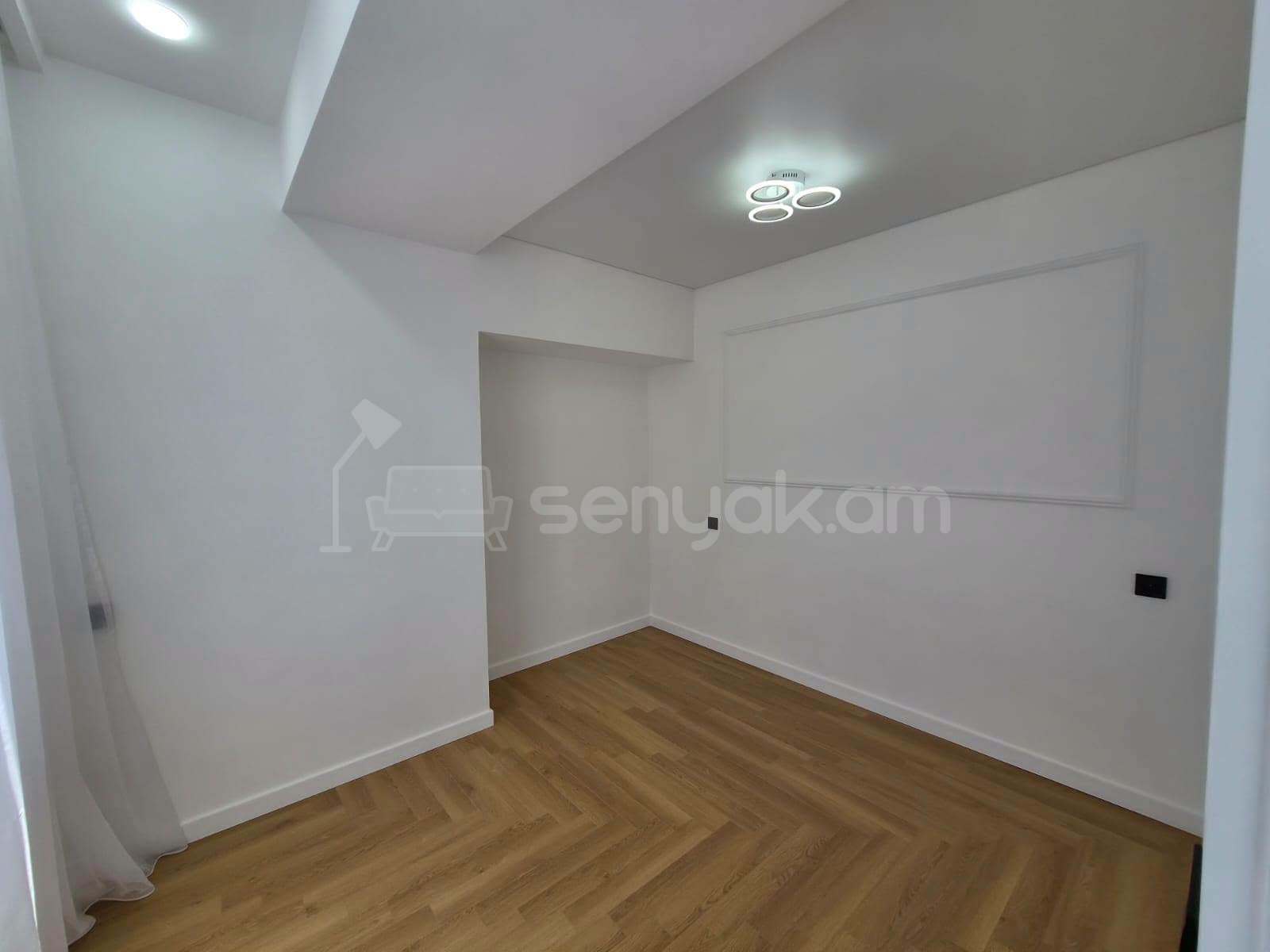 2 Սենյականոց Բնակարան, 36քմ, 12/13 հարկ, Կապիտալ Վերանորոգված