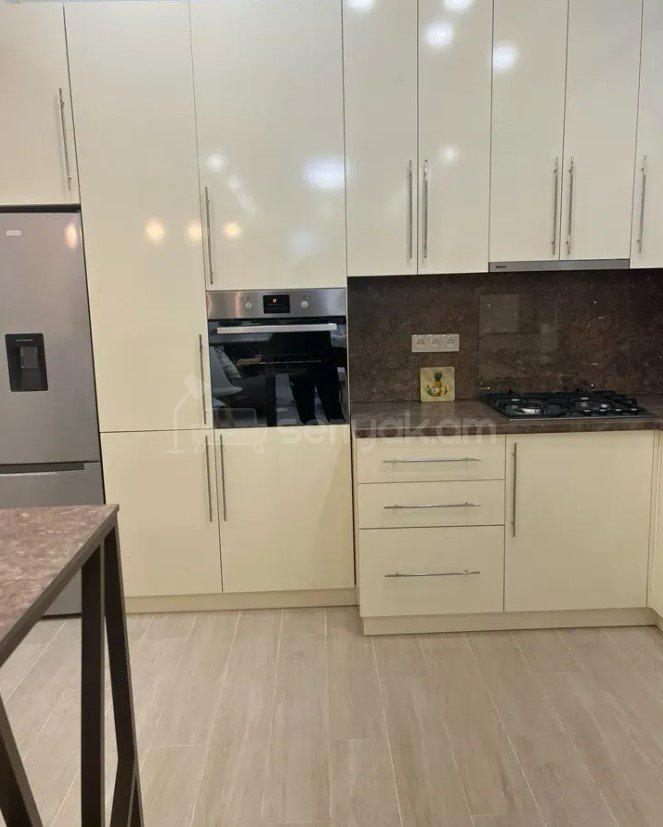 3 Սենյականոց Բնակարան Նորակառույցում, 95քմ, 3/13 հարկ, Դիզայներական Վերանորոգված
