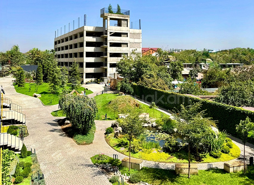3 Սենյականոց Բնակարան Նորակառույցում, 95քմ, 3/13 հարկ, Դիզայներական Վերանորոգված