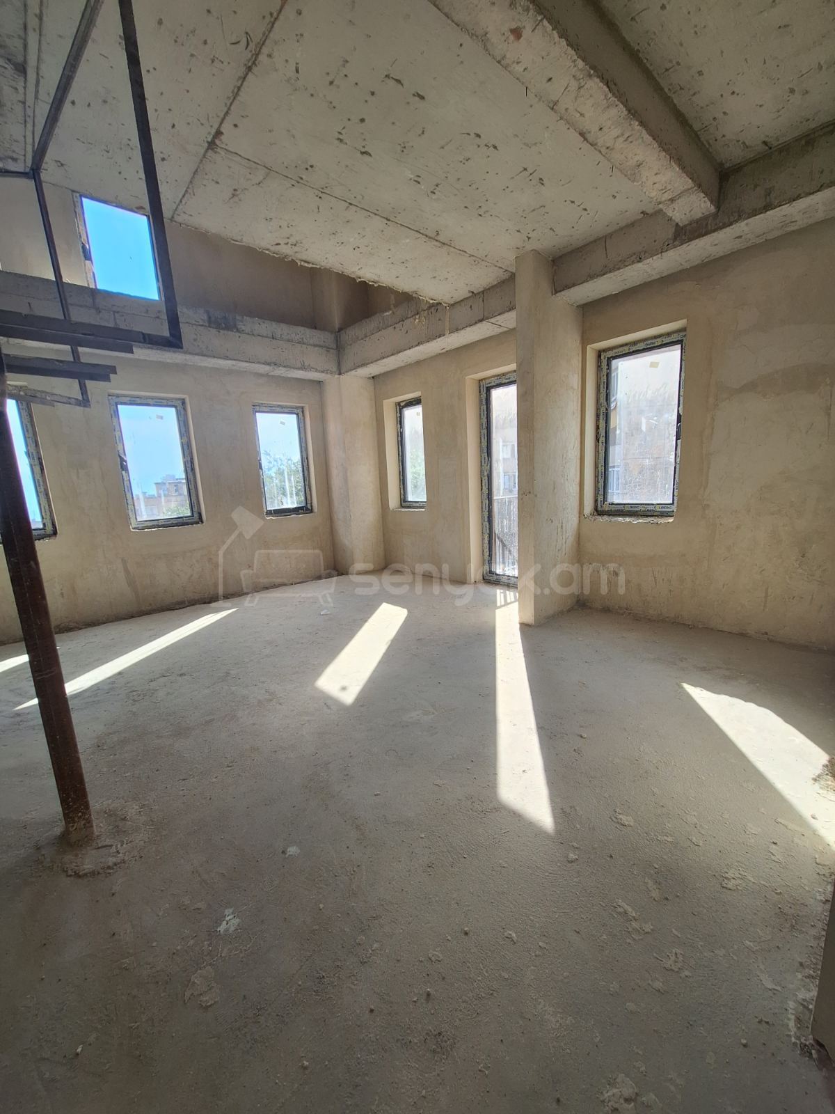 4 Սենյականոց Բնակարան Նորակառույցում, 114քմ, 4/5 հարկ, Զրոյական Վիճակում