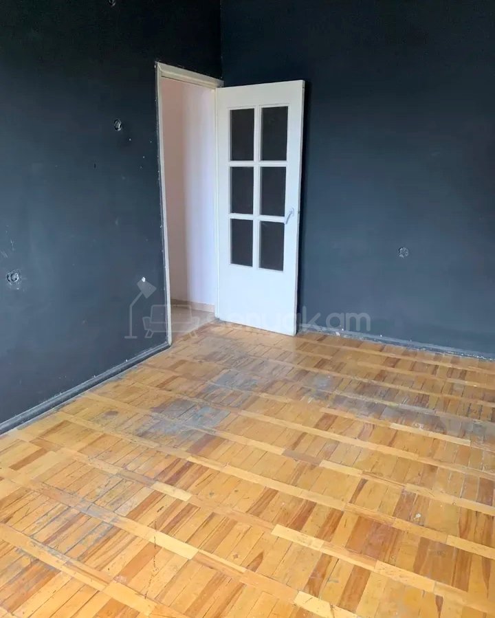3 Սենյականոց Բնակարան, 77քմ, 7/14 հարկ, Նորմալ Վիճակում