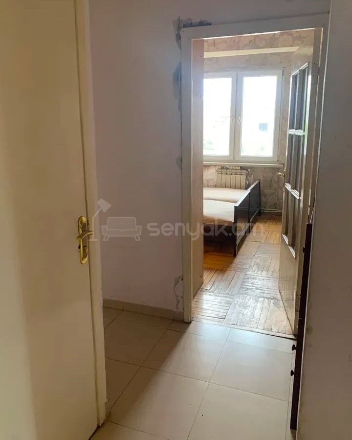 3 Սենյականոց Բնակարան, 77քմ, 7/14 հարկ, Նորմալ Վիճակում
