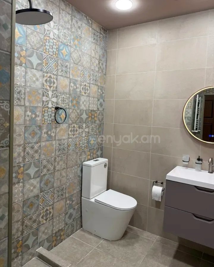 2 Սենյականոց Բնակարան Նորակառույցում, 54քմ, 8/15 հարկ, Դիզայներական Վերանորոգված, Կահավորված, Արևկող