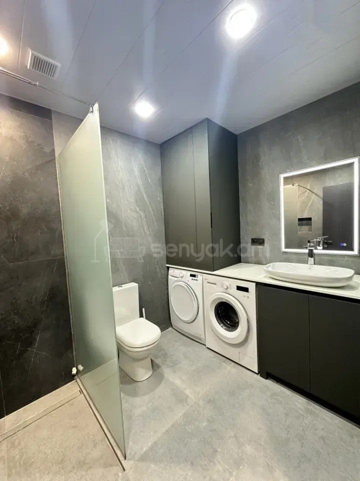 3 Սենյականոց Բնակարան Նորակառույցում, 70քմ, 12/13 հարկ, Կապիտալ Վերանորոգված