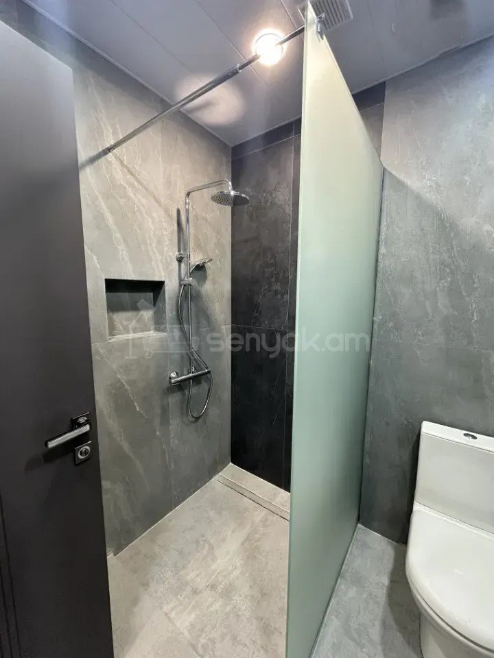 3 Սենյականոց Բնակարան Նորակառույցում, 70քմ, 12/13 հարկ, Կապիտալ Վերանորոգված