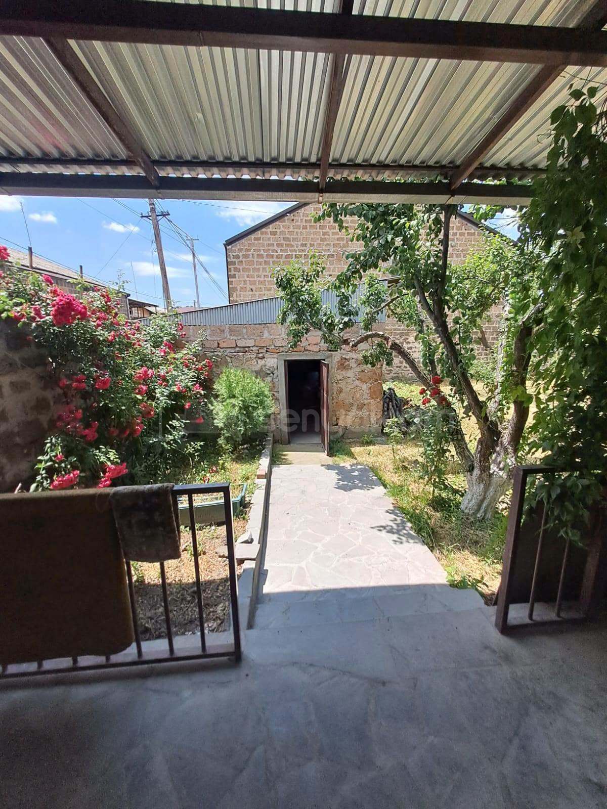 3 Սենյականոց Սեփական Տուն, 71քմ, Նորմալ Վիճակում