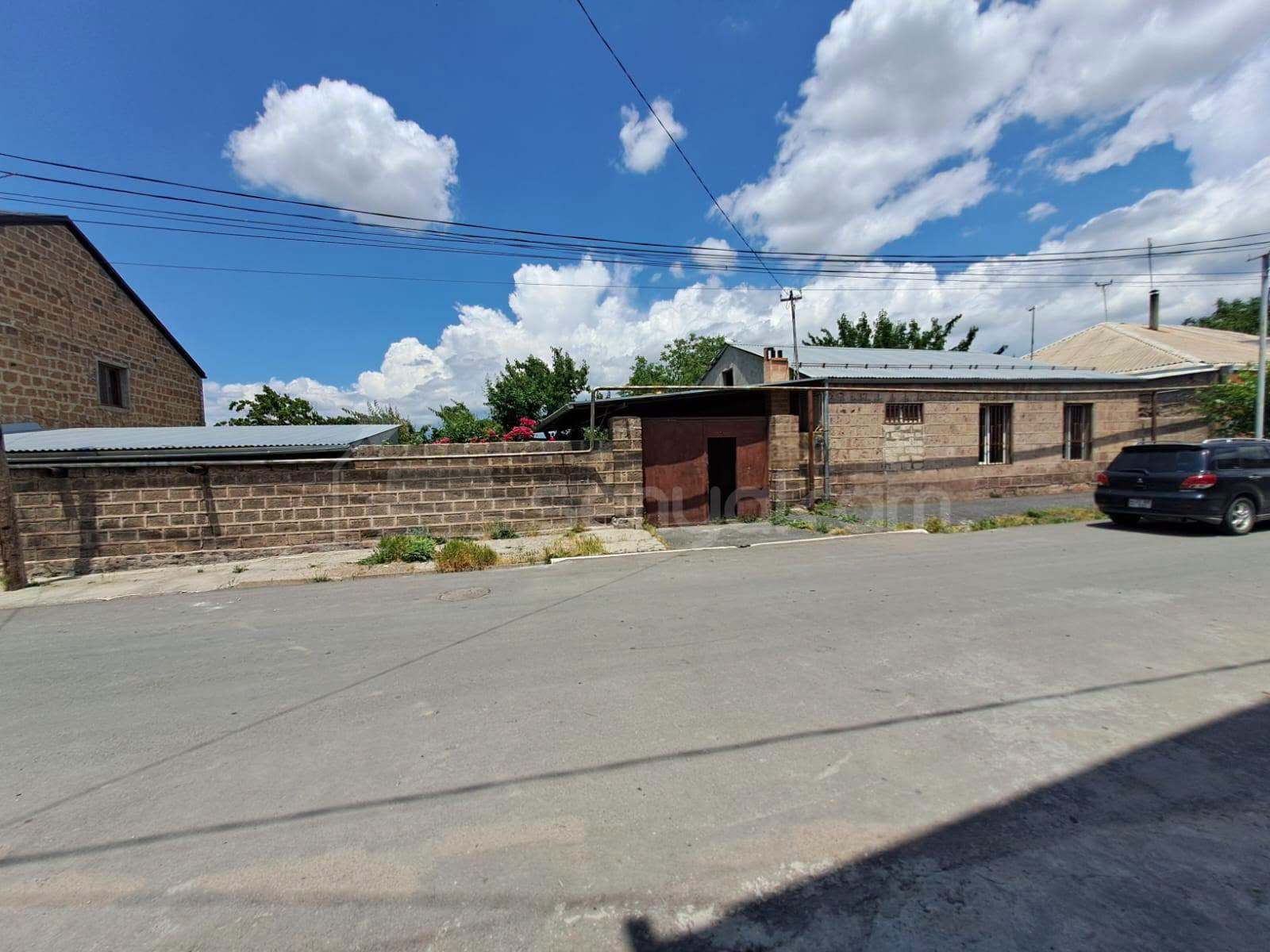 3 Սենյականոց Սեփական Տուն, 71քմ, Նորմալ Վիճակում