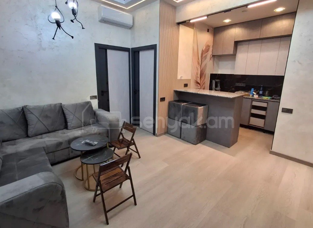 4 Սենյականոց Բնակարան Նորակառույցում, 70քմ, 3/19 հարկ, Դիզայներական Վերանորոգված, Կահավորված, Արևկող