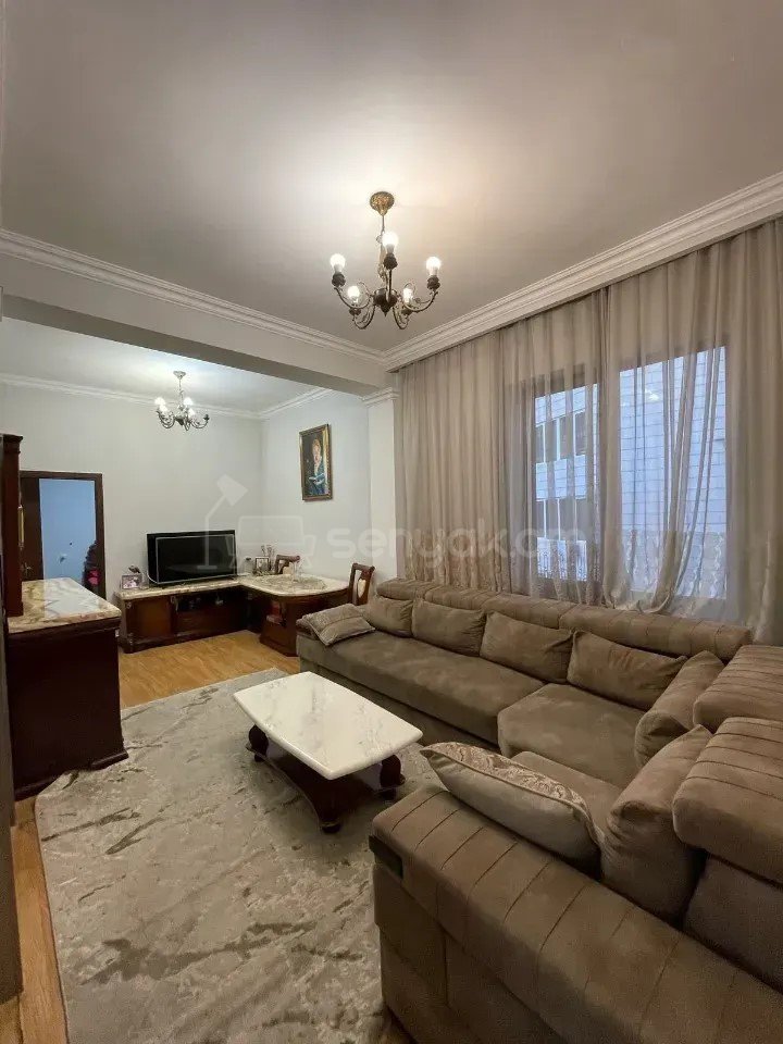 4 Սենյականոց Բնակարան Նորակառույցում, 77քմ, 2/3 հարկ, Կապիտալ Վերանորոգված