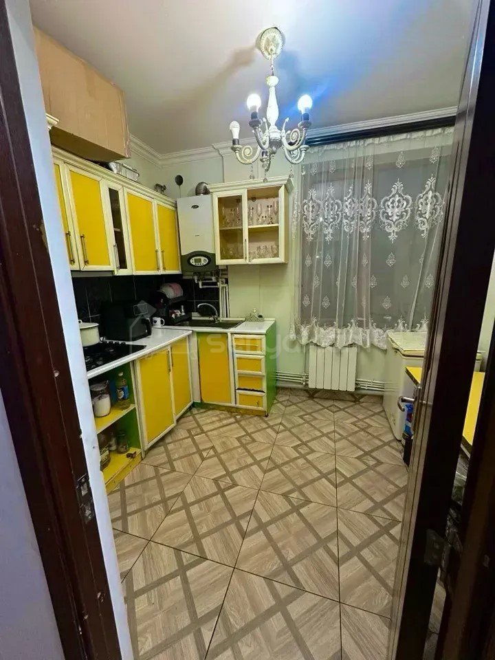 4 Սենյականոց Բնակարան Նորակառույցում, 77քմ, 2/3 հարկ, Կապիտալ Վերանորոգված