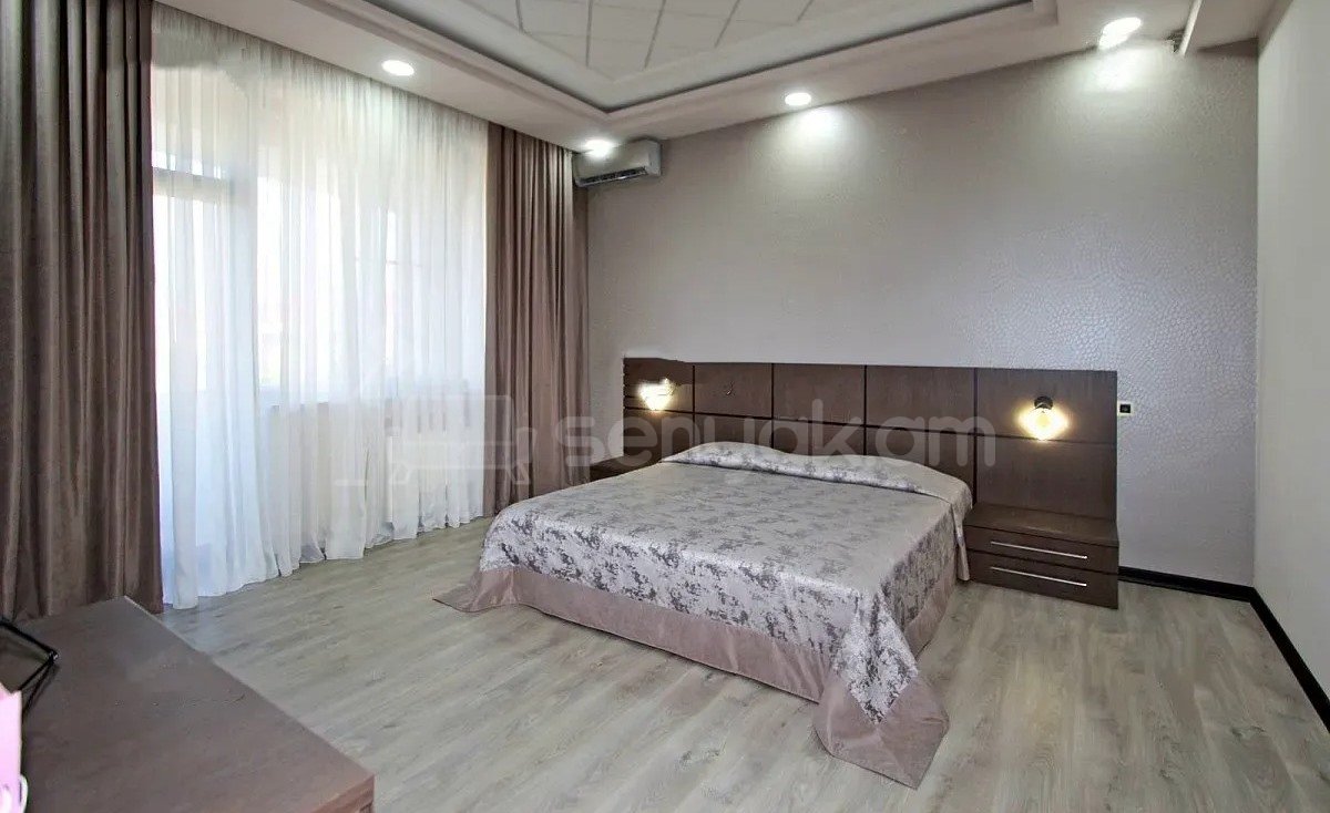 4 Սենյականոց Շքեղ Առանձնատուն, 280քմ, Լողավազանով