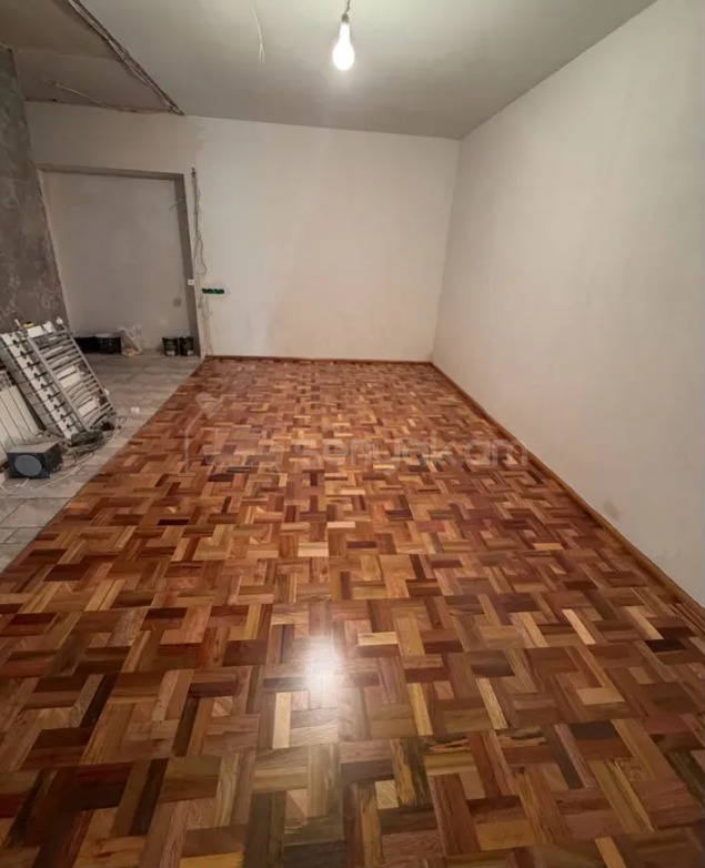 3 Սենյականոց Բնակարան Քարե Շենքում, 70քմ, 2/5 հարկ, Կապիտալ Վերանորոգված