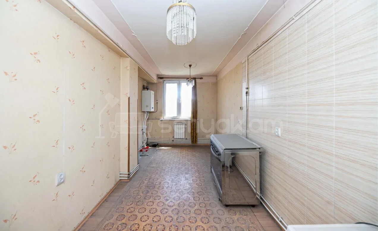 4 Սենյականոց Բնակարան, 107քմ, 8/16 հարկ, Նորմալ Վիճակում