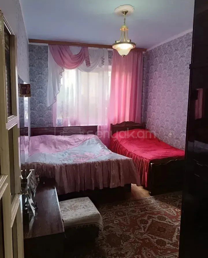 3 Սենյականոց Բնակարան, 73քմ, 4/9 հարկ, Նորմալ Վիճակում