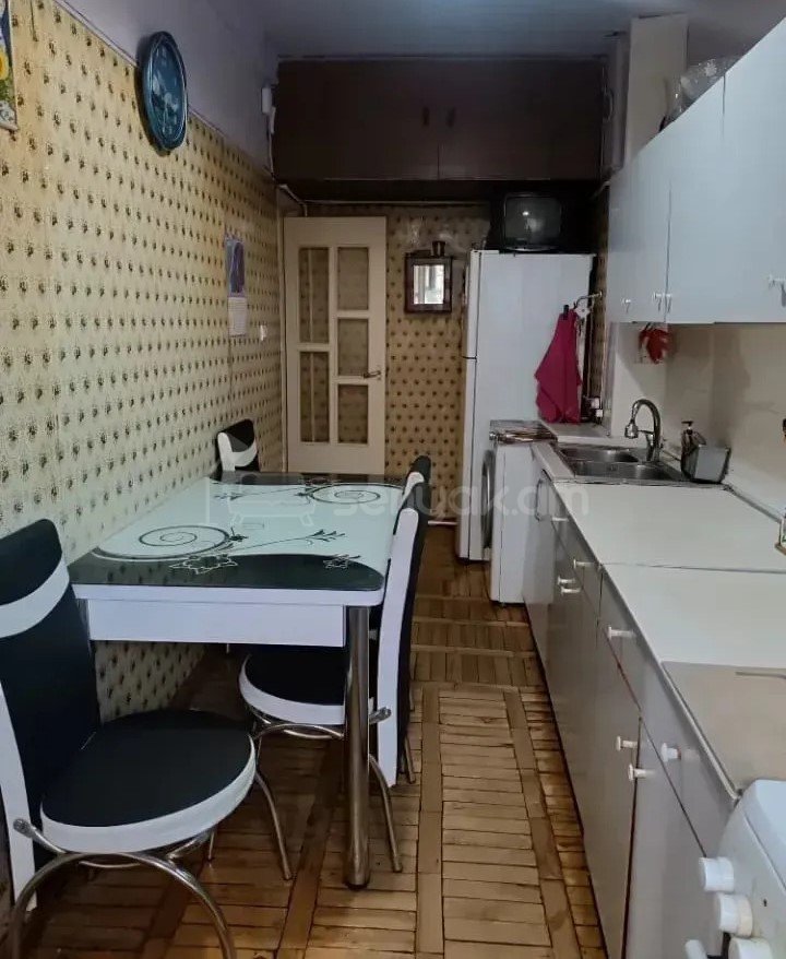 3 Սենյականոց Բնակարան, 73քմ, 4/9 հարկ, Նորմալ Վիճակում
