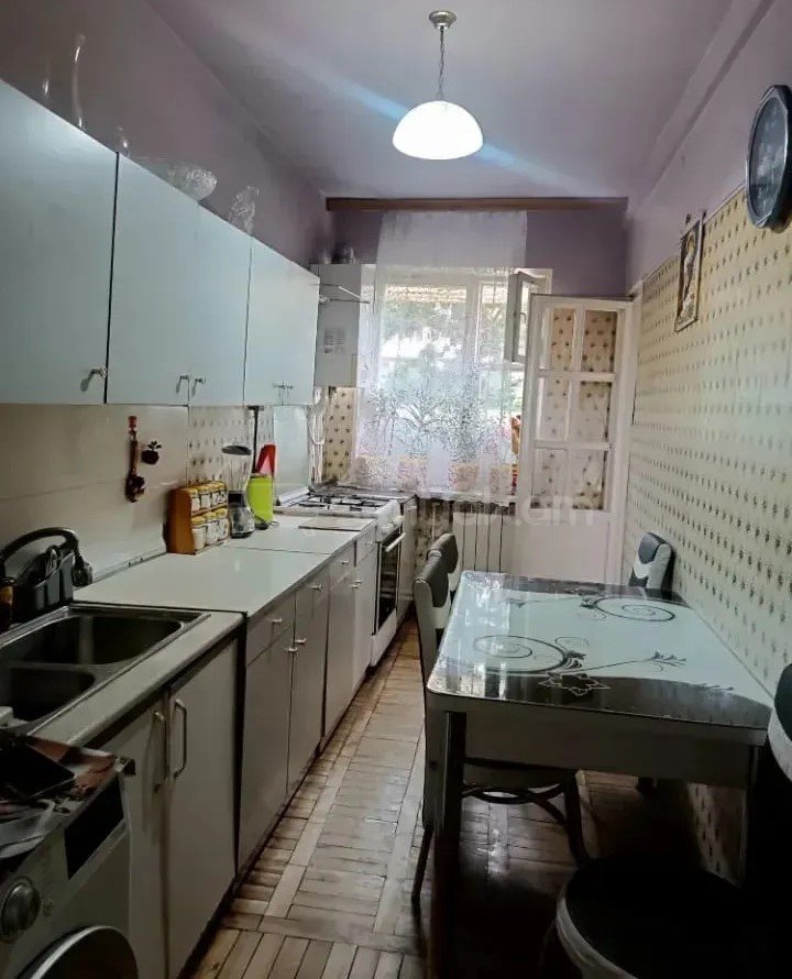3 Սենյականոց Բնակարան, 73քմ, 4/9 հարկ, Նորմալ Վիճակում
