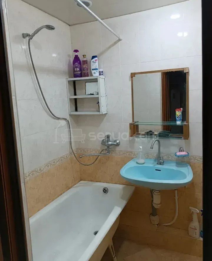 3 Սենյականոց Բնակարան, 73քմ, 4/9 հարկ, Նորմալ Վիճակում