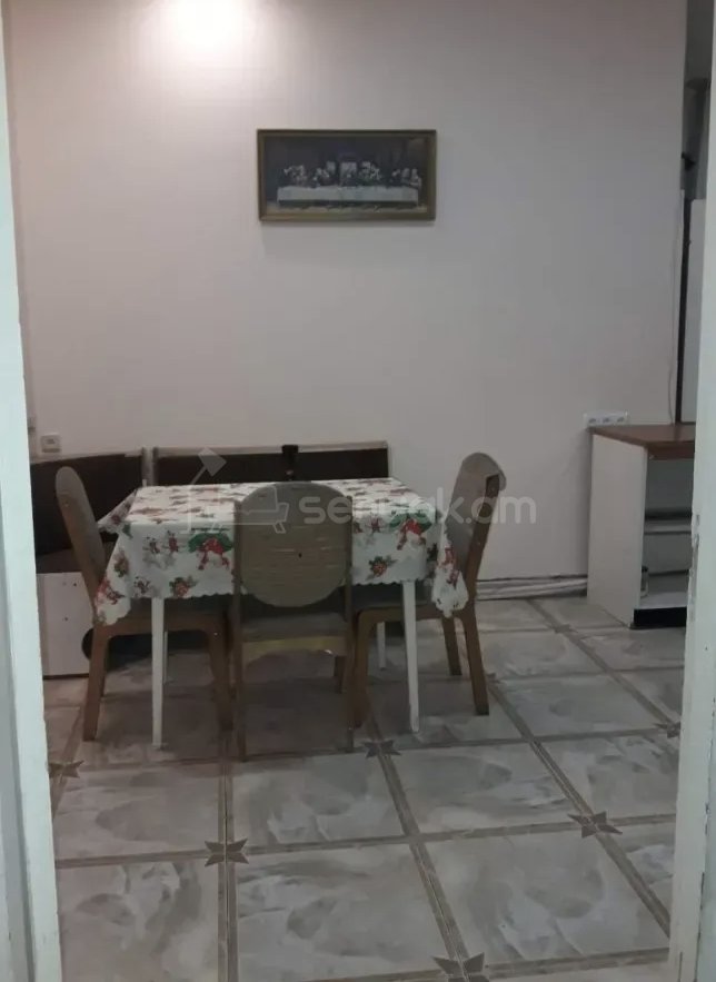 3 Սենյականոց Բնակարան Քարե Շենքում, 67քմ, 2/2 հարկ, Նորմալ Վիճակում, Կահավորված, Արևկող