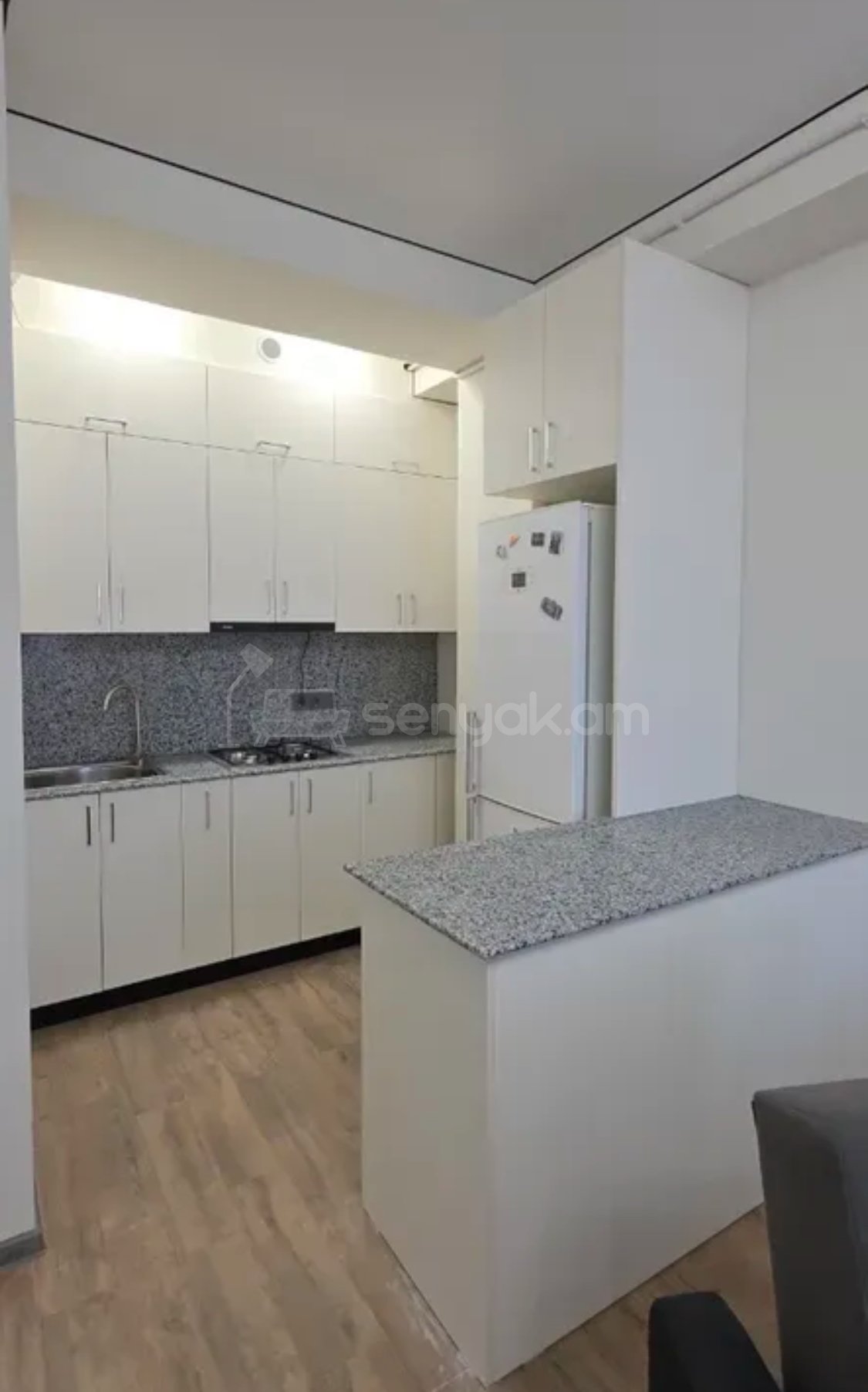 2 Սենյականոց Բնակարան Նորակառույցում, 52քմ, 10/16 հարկ, Կապիտալ Վերանորոգված, Կահավորված, Արևկող