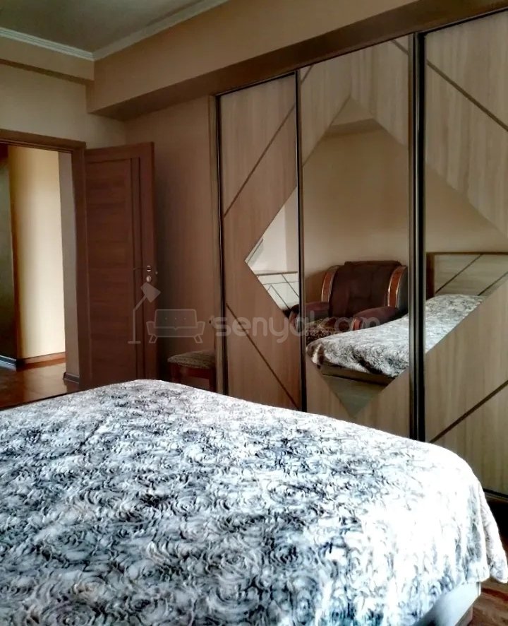 3 Սենյականոց Բնակարան, 90քմ, 4/9 հարկ, Կապիտալ Վերանորոգված
