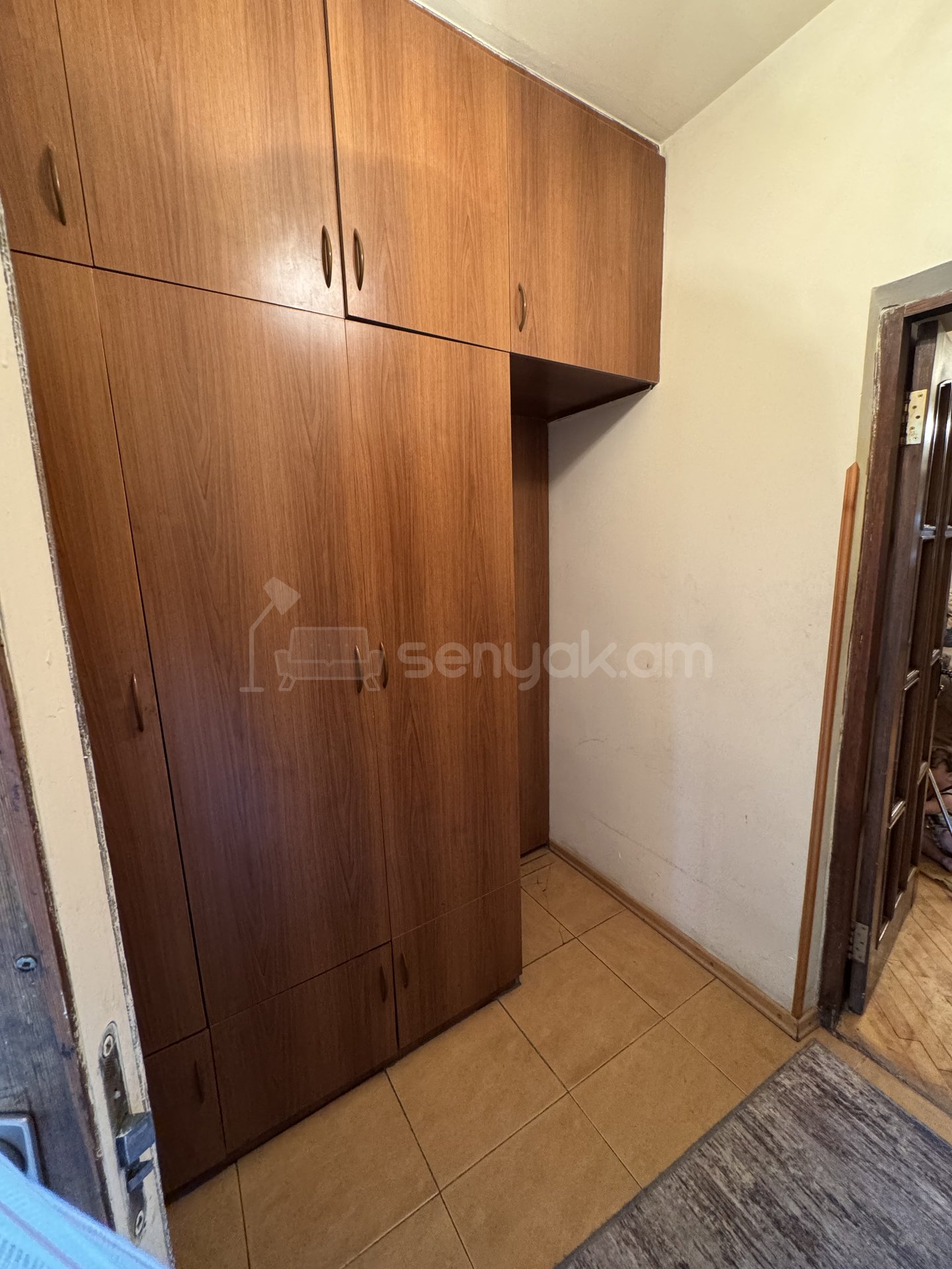 4 Սենյականոց Բնակարան Քարե Շենքում, 70քմ, 5/5 հարկ, Կոսմետիկ Վերանորոգված