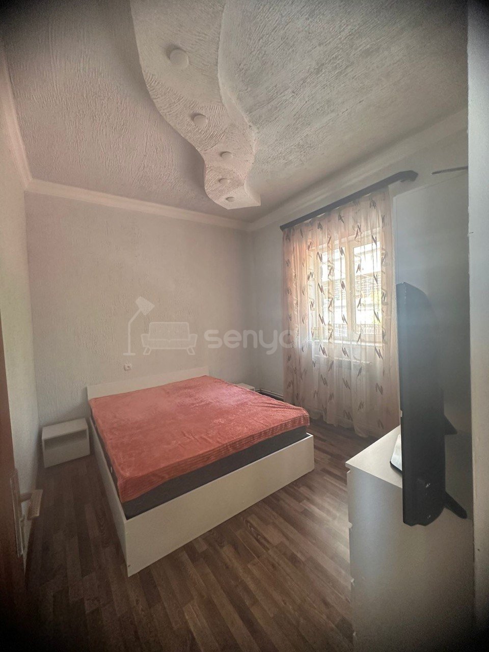 4 Սենյականոց Բնակարան, 89քմ, 2/3 հարկ, Դիզայներական Վերանորոգված, Կահավորված, Արևկող
