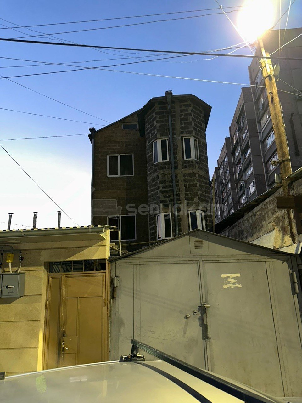 4 Սենյականոց Բնակարան, 89քմ, 2/3 հարկ, Դիզայներական Վերանորոգված, Կահավորված, Արևկող