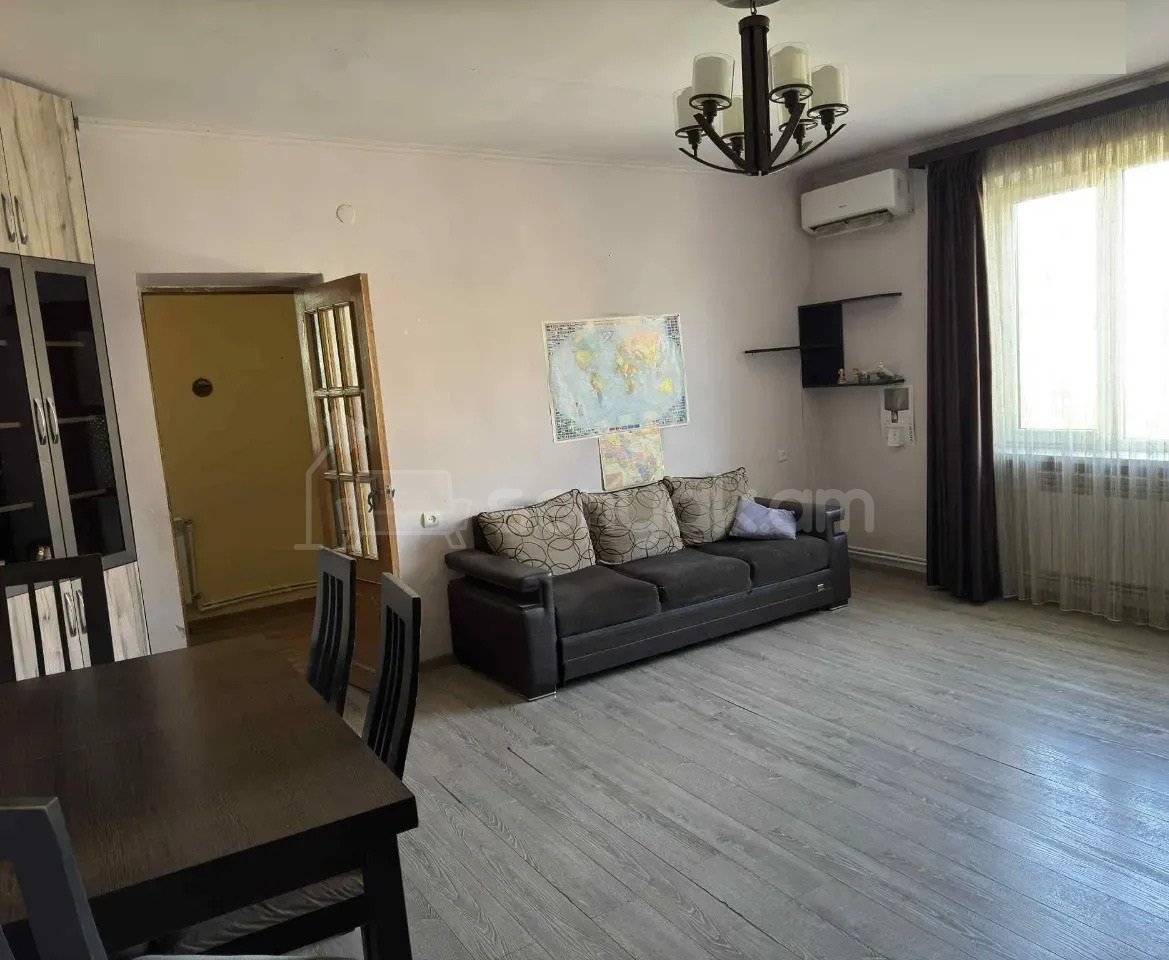 2 Սենյականոց Բնակարան Քարե Շենքում, 50քմ, 3/5 հարկ, Կապիտալ Վերանորոգված