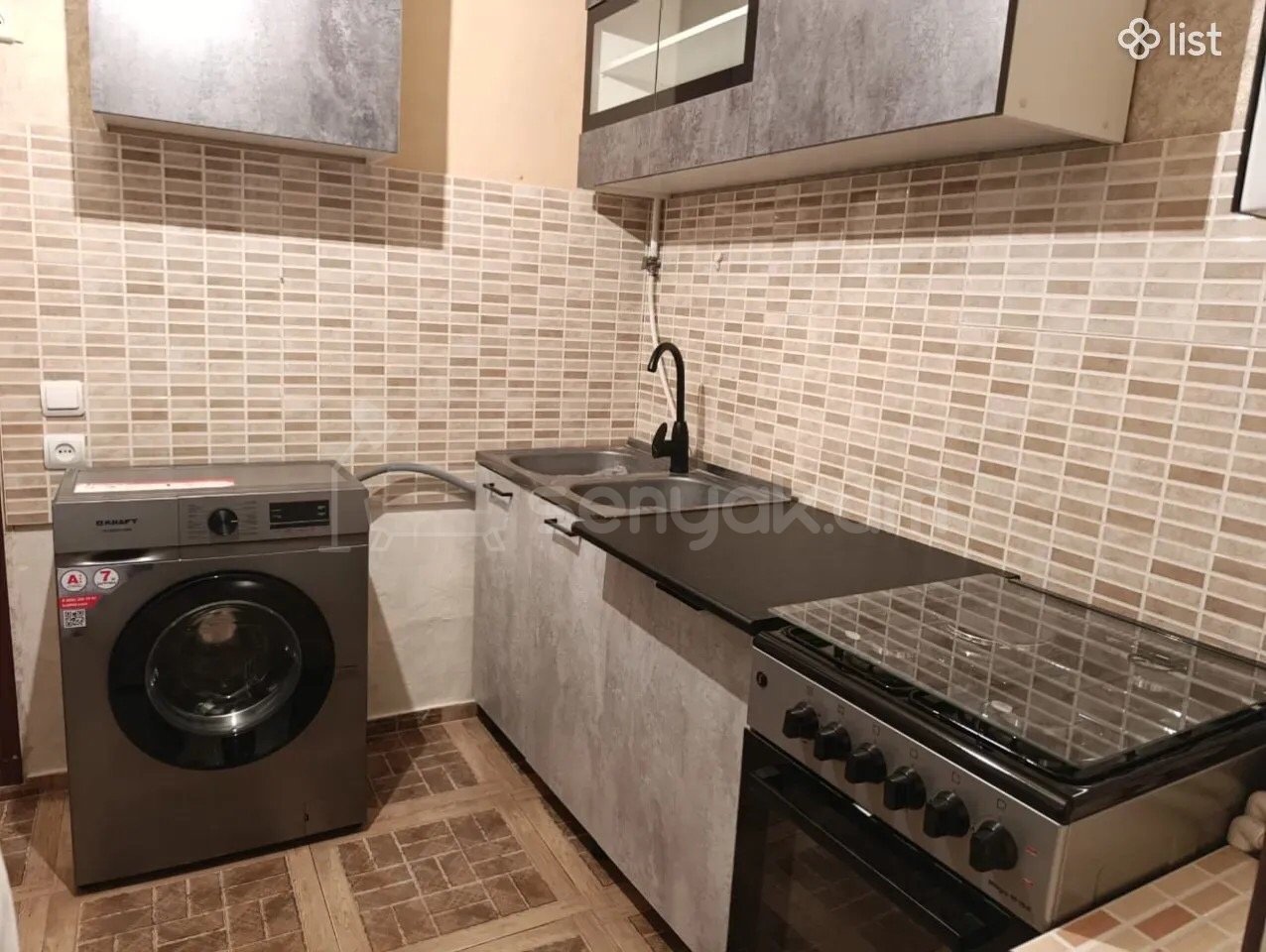 1 Սենյականոց Բնակարան Քարե Շենքում, 40քմ, 4/5 հարկ, Կապիտալ Վերանորոգված, Կահավորված, Արևկող
